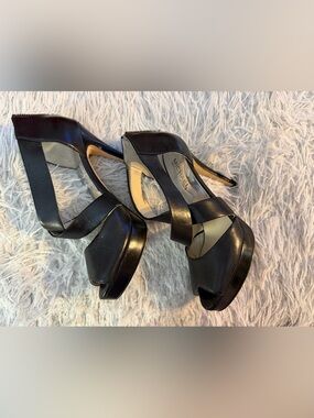 Michael Kors Black Leather Platform Peep-Toe Heels with Cross Strap Size 5.5